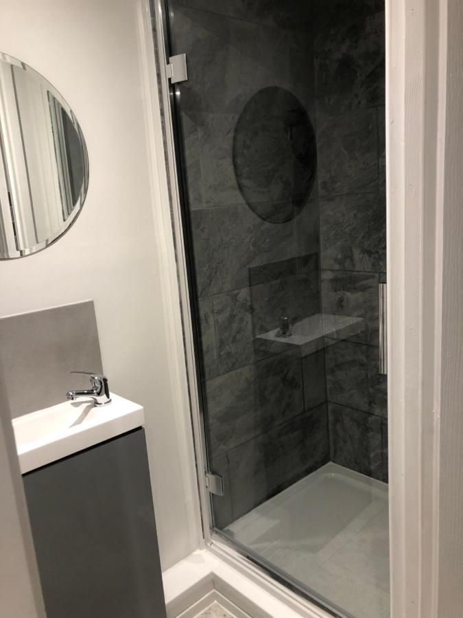 Exclusive Modern Decorated 1 Bedroom Detached Studio Newport  Zewnętrze zdjęcie
